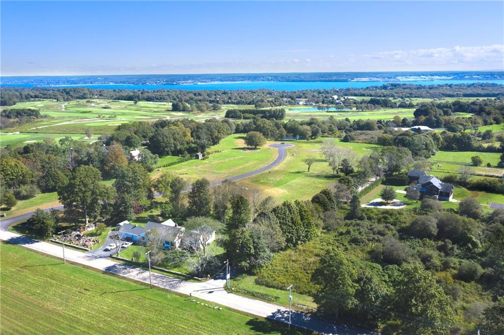 10 Stone Bridge Drive, Middletown, RI 02842 Compass