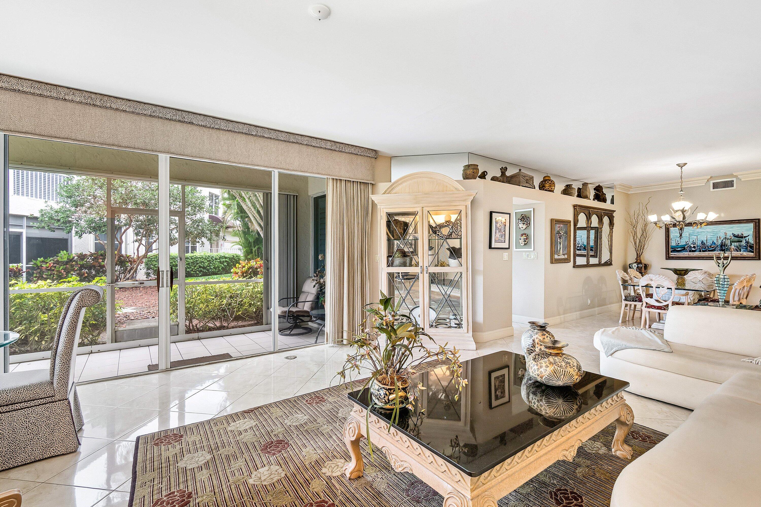 6244 Graycliff Drive, Unit B Boca Raton, FL 33496 - Photo 14 of 80 Living Room