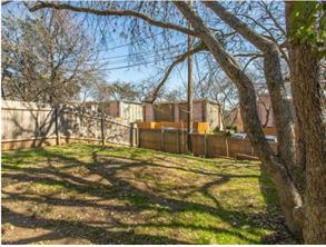 6403 Auburn Drive, Unit B Austin, TX 78723 - Photo 18 of 18 a view of back yard of the house