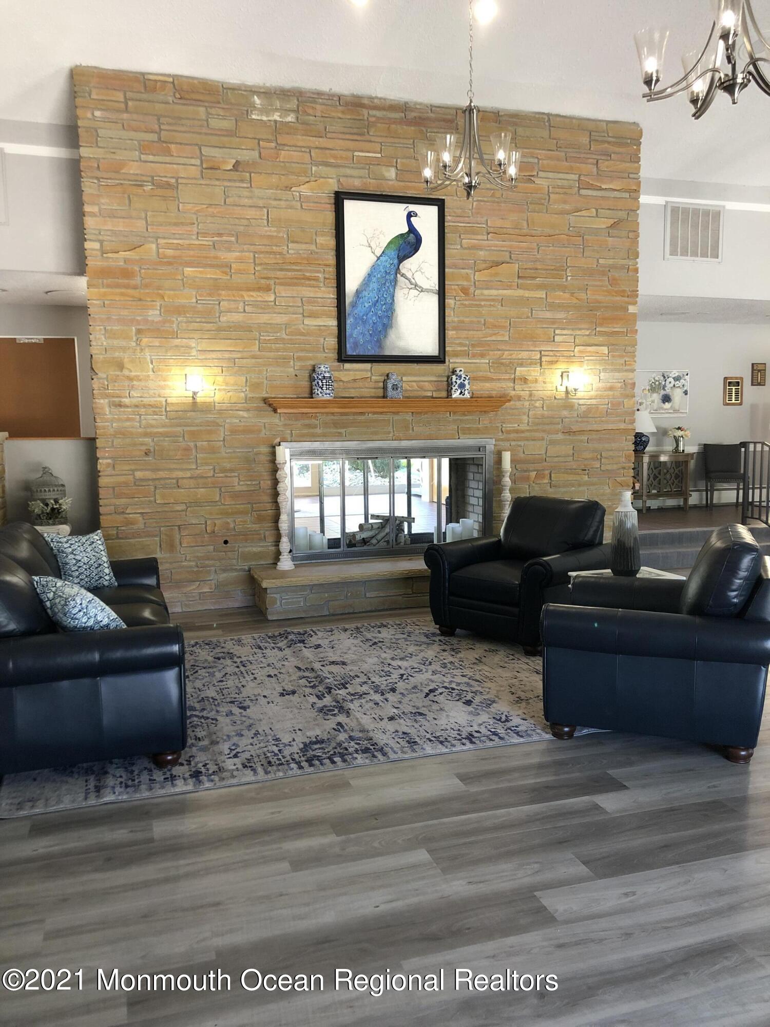 45 Riva Boulevard Brick, NJ 08723 - Photo 25 of 34 Cozy sitting area