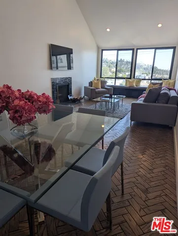 $929,265 | 1900 Vine Street, Unit 306, Los Angeles, CA 90068