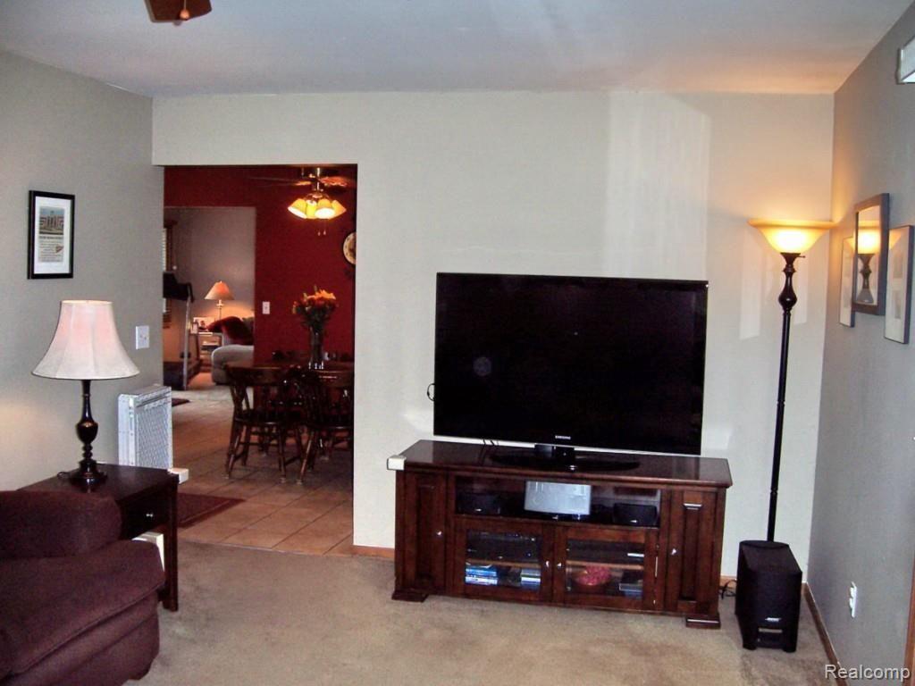 3141 Bathurst Avenue Rochester, MI 48309 - Photo 8 of 21 Family Room