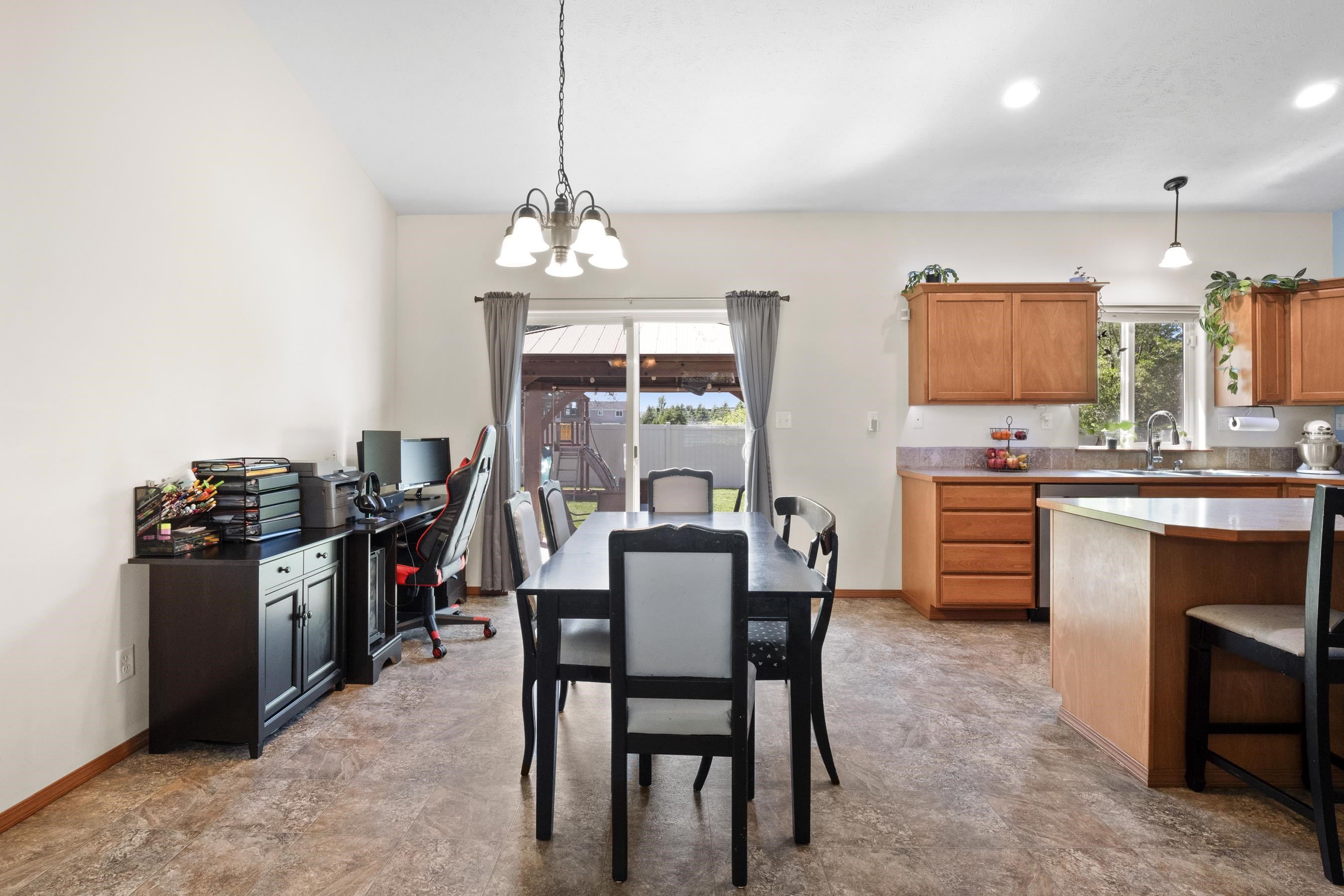 701 North Flora Road Spokane Valley, WA 99037 - Photo 9 of 34