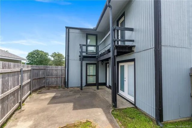 $135,000 | 1855 Fox Run Drive, Unit 1, Lake Charles, LA 70605