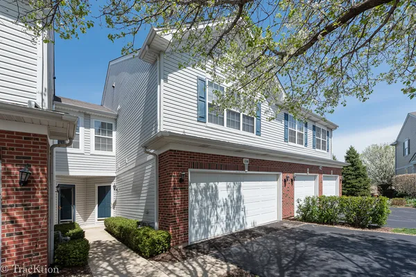 $2,200 | 104 Concord Drive South, Oswego, IL 60543