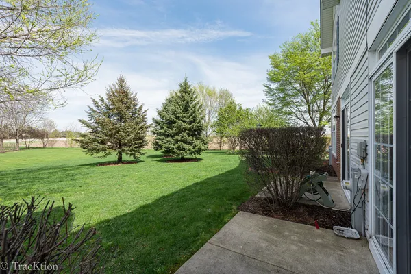 $2,200 | 104 Concord Drive South, Oswego, IL 60543