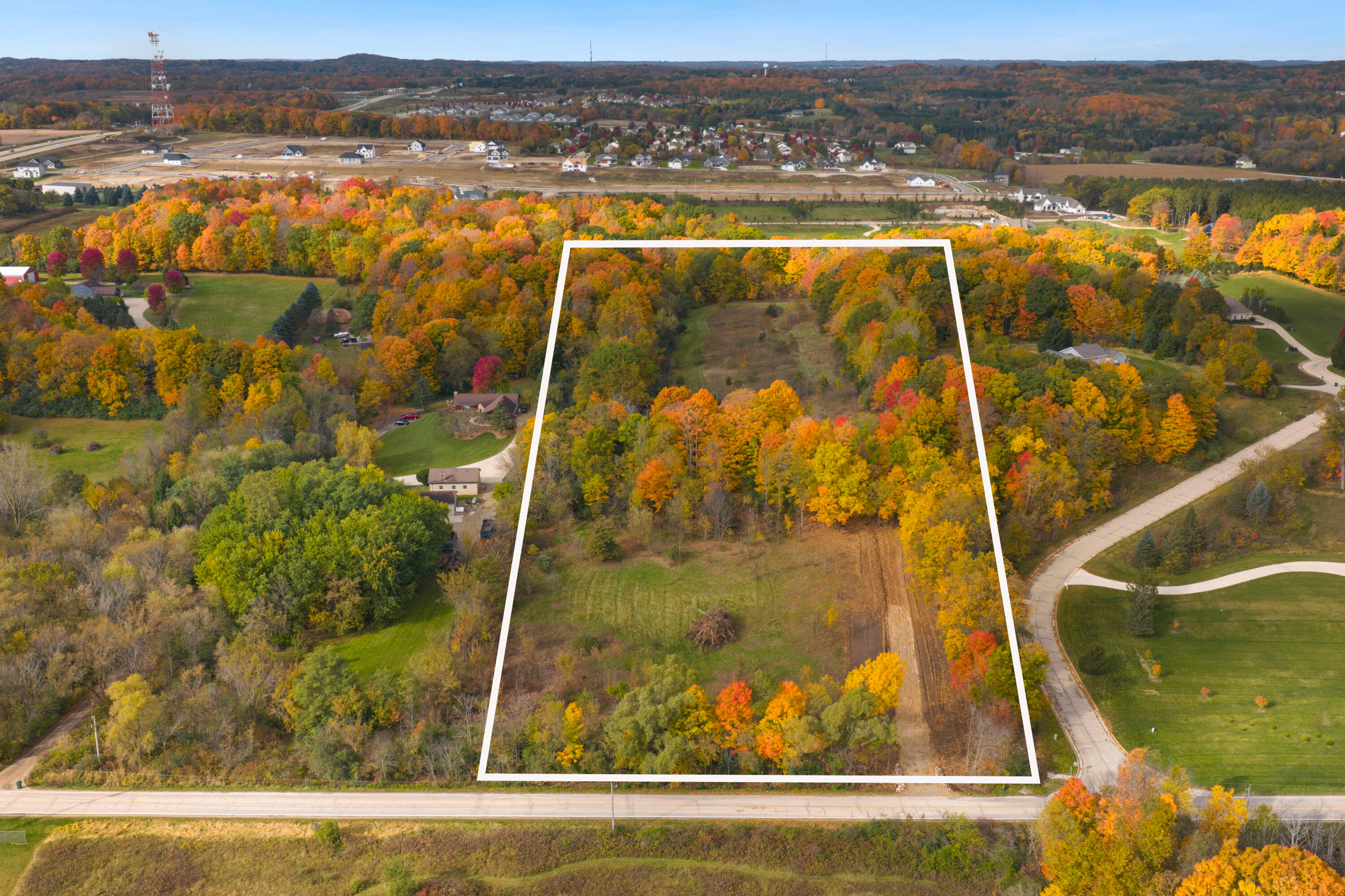 Lt0 Scenic Road Slinger, WI 53086 - Photo 8 of 9 Lot line drone (1) scenic