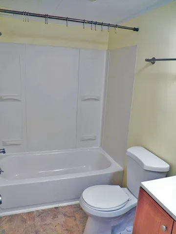 $2,150 | 2337 2nd Nh Turnpike, Deering, NH 03244