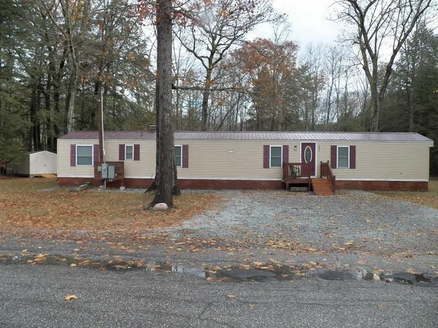 $2,150 | 2337 2nd Nh Turnpike, Deering, NH 03244