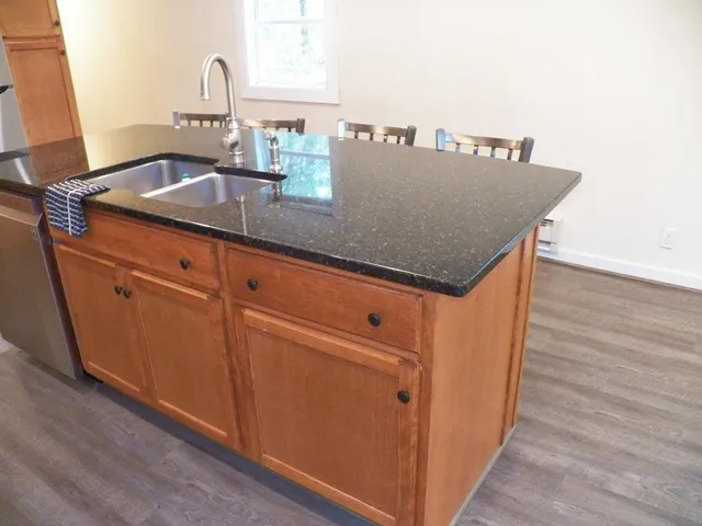 $2,150 | 2337 2nd Nh Turnpike, Deering, NH 03244