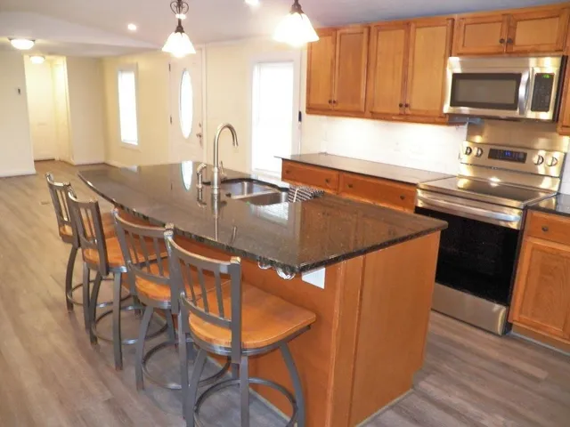 $2,150 | 2337 2nd Nh Turnpike, Deering, NH 03244