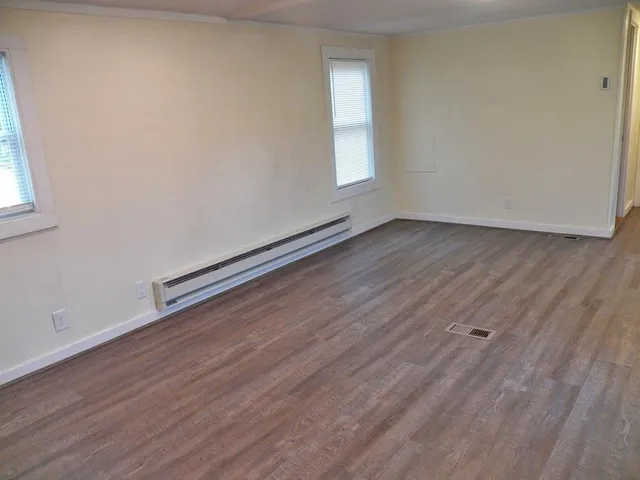 $2,150 | 2337 2nd Nh Turnpike, Deering, NH 03244