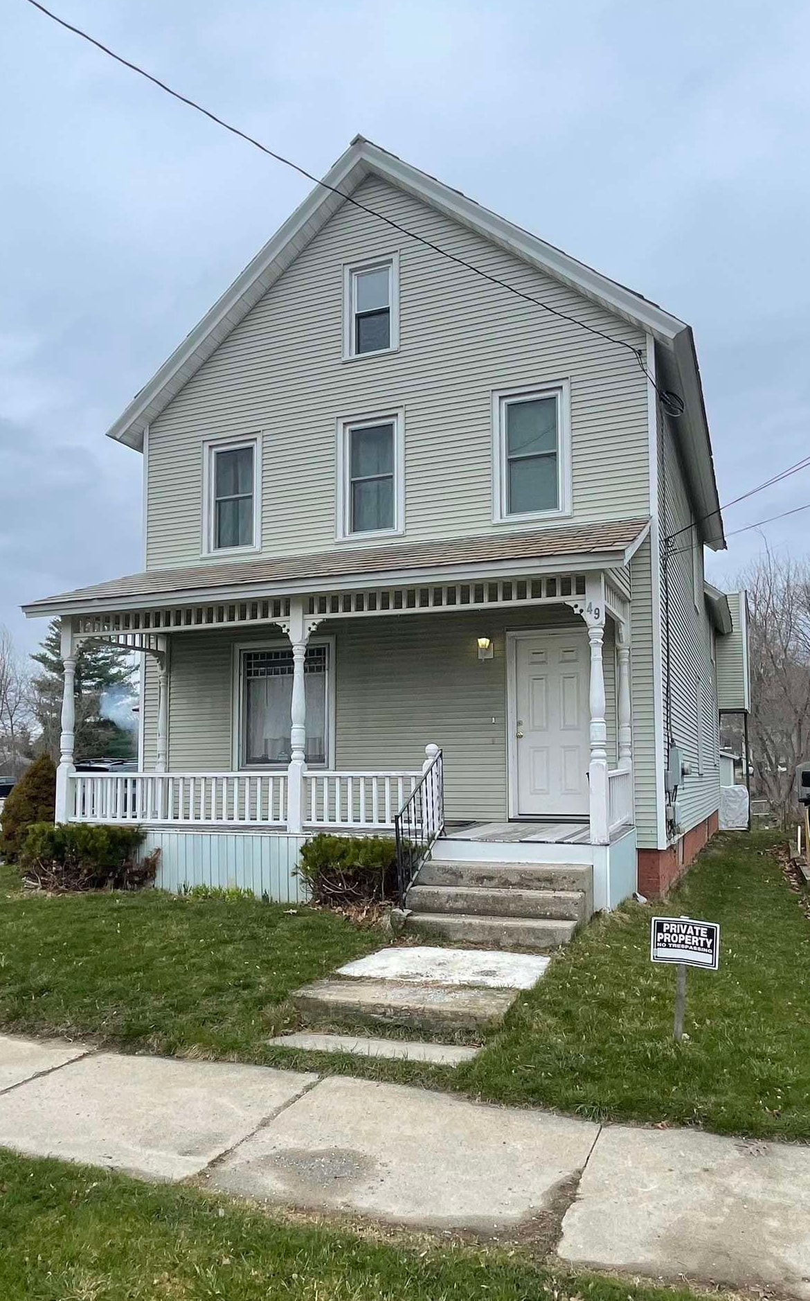 49 East Center Street, Unit 2 Rutland, VT 05701 - Photo 1 of 8