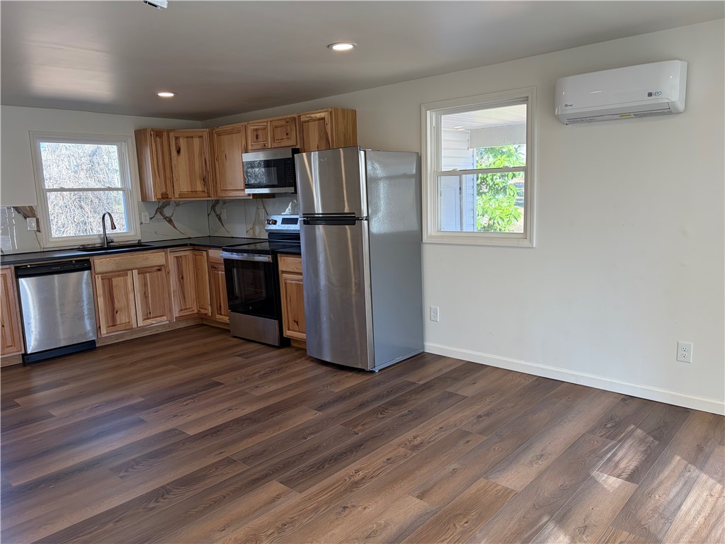 157 Burnt Tanyard Road West Union, SC 29696 - Photo 2 of 9