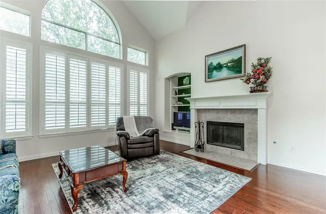 $3,400 | 3920 Autumn Lane, Bedford, TX 76021