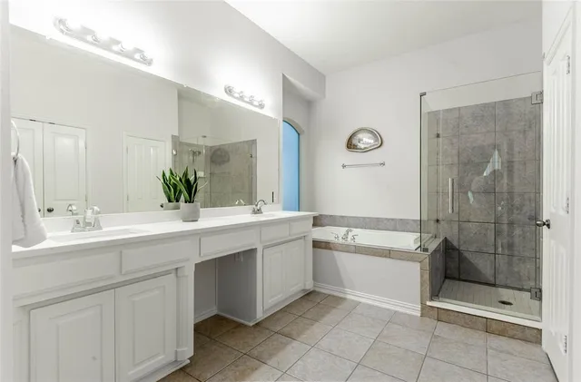 $3,400 | 3920 Autumn Lane, Bedford, TX 76021