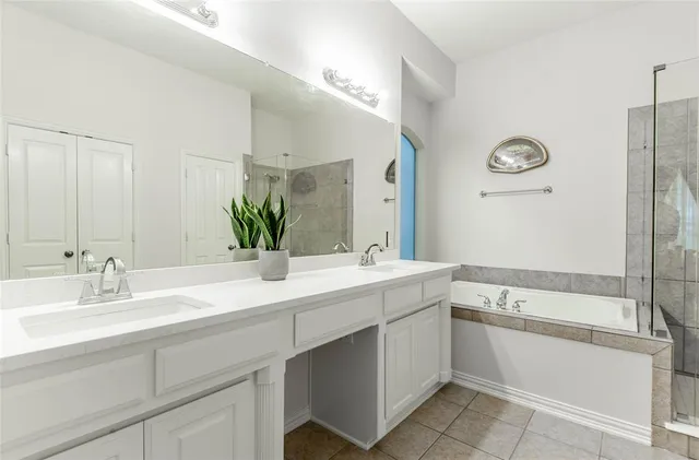 $3,400 | 3920 Autumn Lane, Bedford, TX 76021