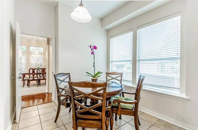 $3,400 | 3920 Autumn Lane, Bedford, TX 76021