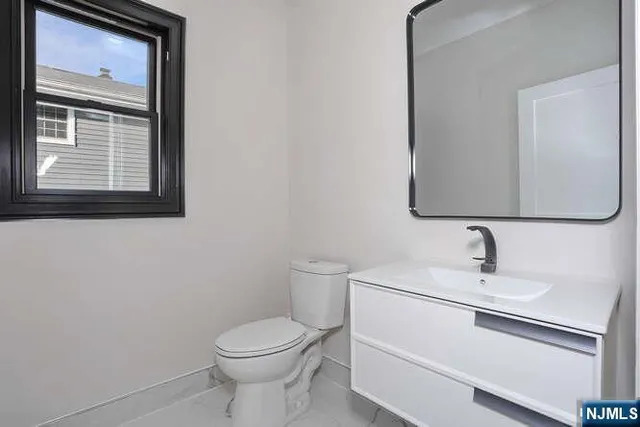 $975,000 | 21 East Clinton Avenue, Bergenfield, NJ 07621