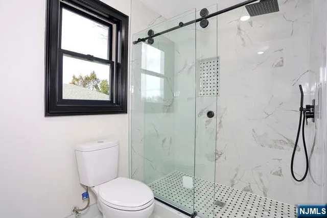 $975,000 | 21 East Clinton Avenue, Bergenfield, NJ 07621