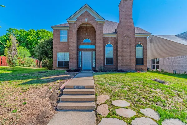 $350,000 | 4500 Fargo Drive, Grand Prairie, TX 75052