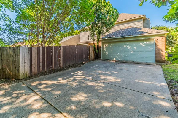 $350,000 | 4500 Fargo Drive, Grand Prairie, TX 75052