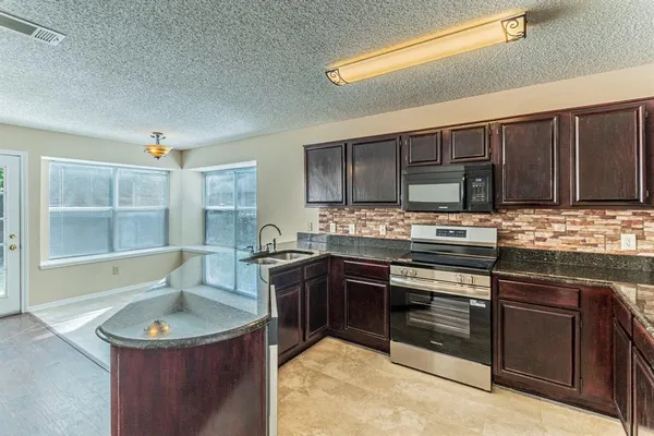 $350,000 | 4500 Fargo Drive, Grand Prairie, TX 75052