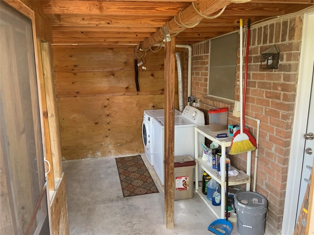 3302 Burke Road, Unit 9 Pasadena, TX 77504 - Photo 16 of 20 a bathroom with a sink and toilet