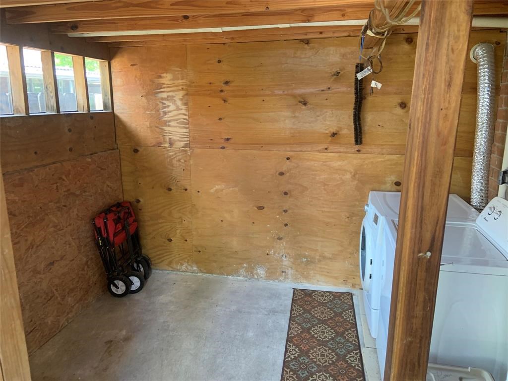 3302 Burke Road, Unit 9 Pasadena, TX 77504 - Photo 17 of 20 a bathroom with a shower