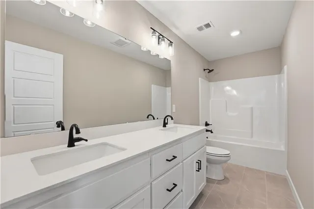 $526,489 | 11115 North Glenwood Avenue, Kansas City, MO 64157