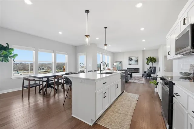 $526,489 | 11115 North Glenwood Avenue, Kansas City, MO 64157