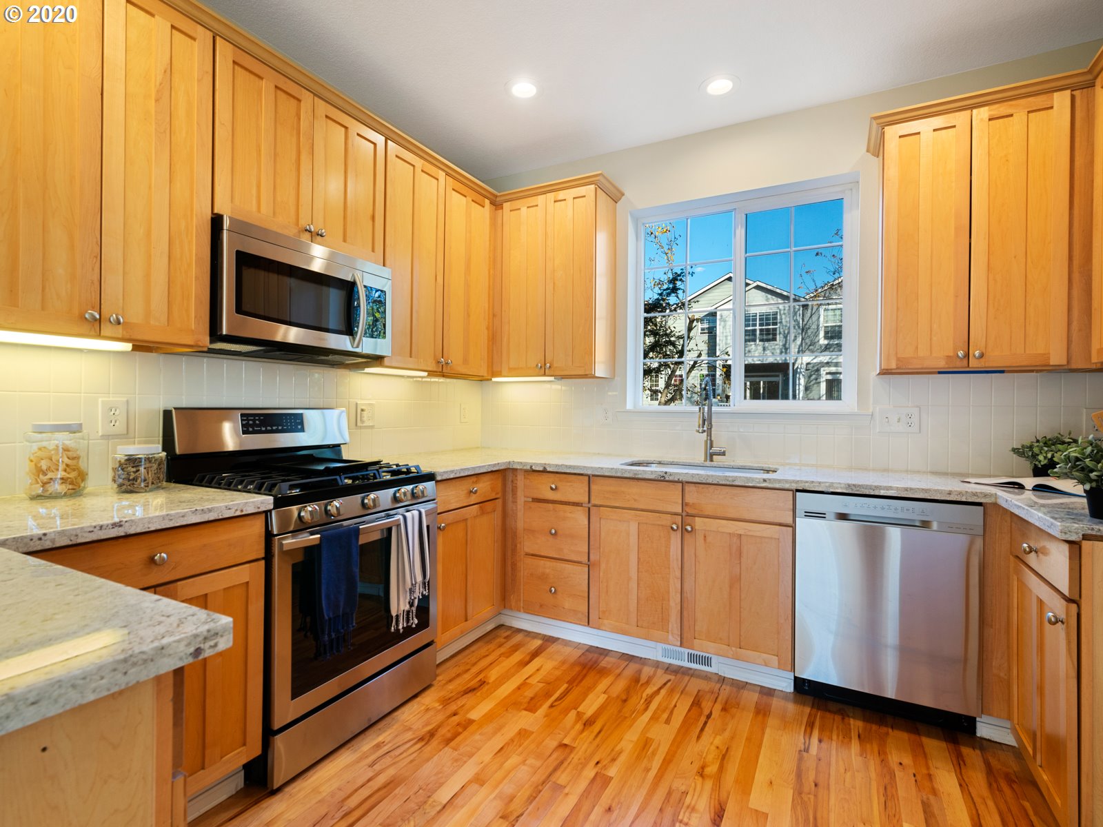 9924 North Decatur Street Portland, OR 97203 - Photo 9 of 32 Gallery Image 9