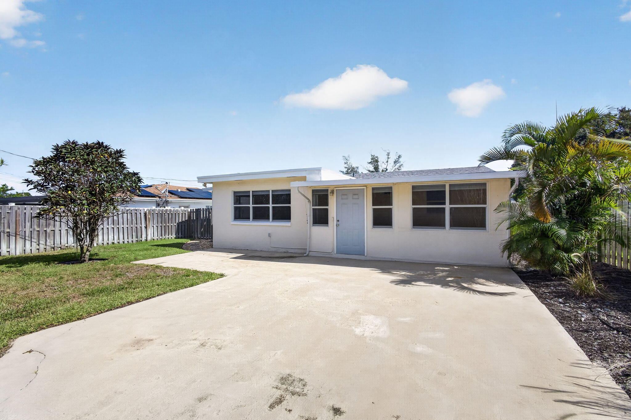 1333 West 31st Street Riviera Beach, FL 33404 - Photo 38 of 46 Backyard