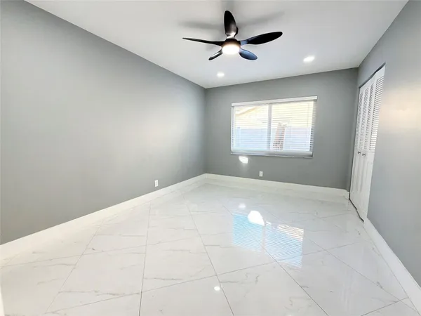 $3,600 | 8971 Southwest 9th Street, Boca Raton, FL 33433