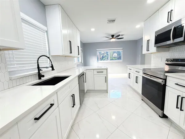 $3,600 | 8971 Southwest 9th Street, Boca Raton, FL 33433
