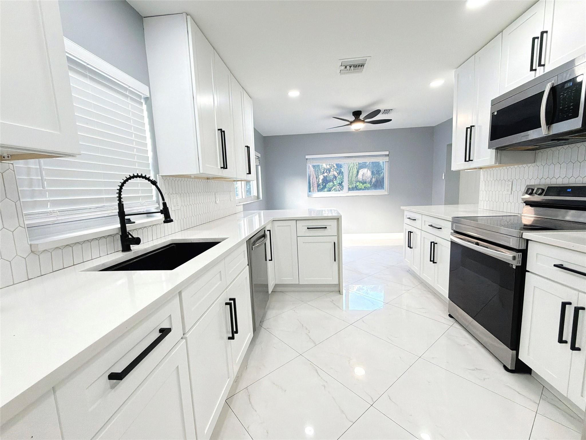 8971 Southwest 9th Street Boca Raton, FL 33433 - Photo 7 of 21 Photo 7