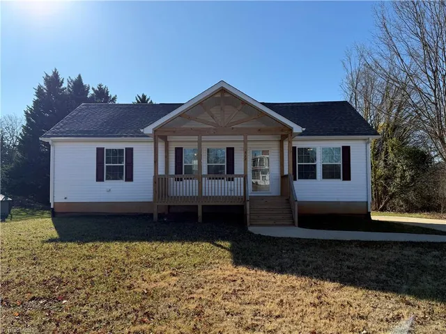 $470,000 | 812 West Main Street, Pilot Mountain, NC 27041