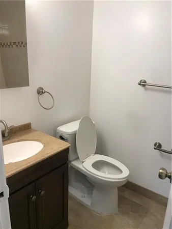 $1,900 | 1125 South Flagler Avenue, Unit 517, Pompano Beach, FL 33060