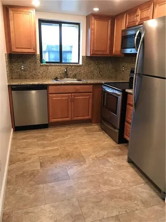 $1,900 | 1125 South Flagler Avenue, Unit 517, Pompano Beach, FL 33060