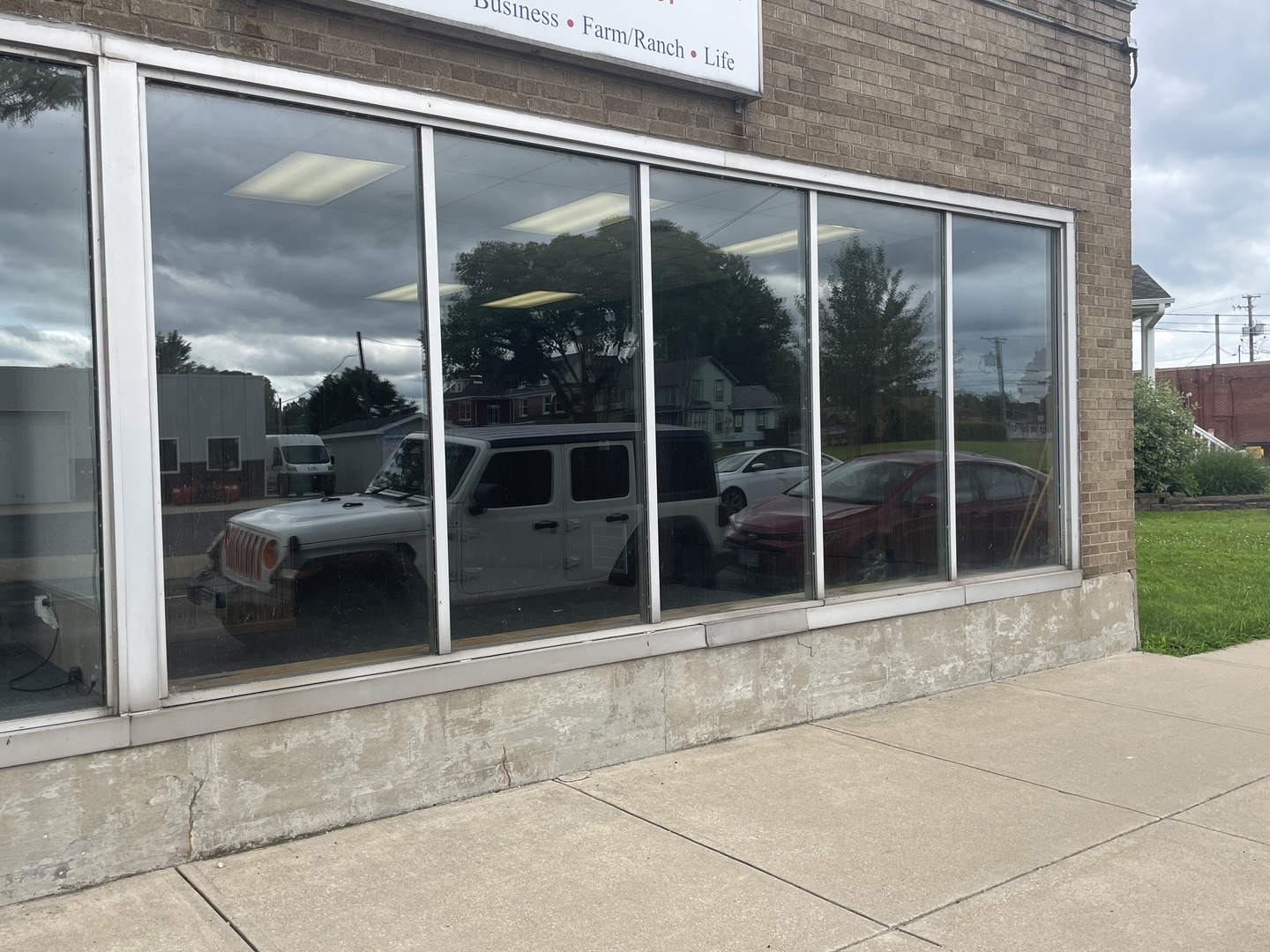 503 East 3rd Street Sterling, IL 61081 - Photo 2 of 10