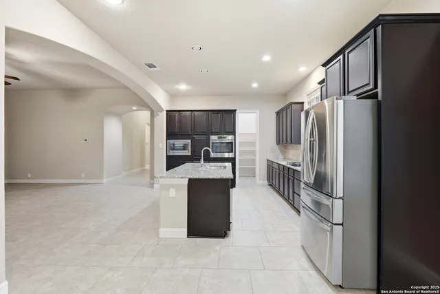 $575,000 | 8234 Two Winds, San Antonio, TX 78255