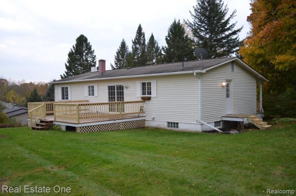7040 Linden Road Fenton, MI 48430 - Photo 29 of 35 Linden Rd 045.jpg