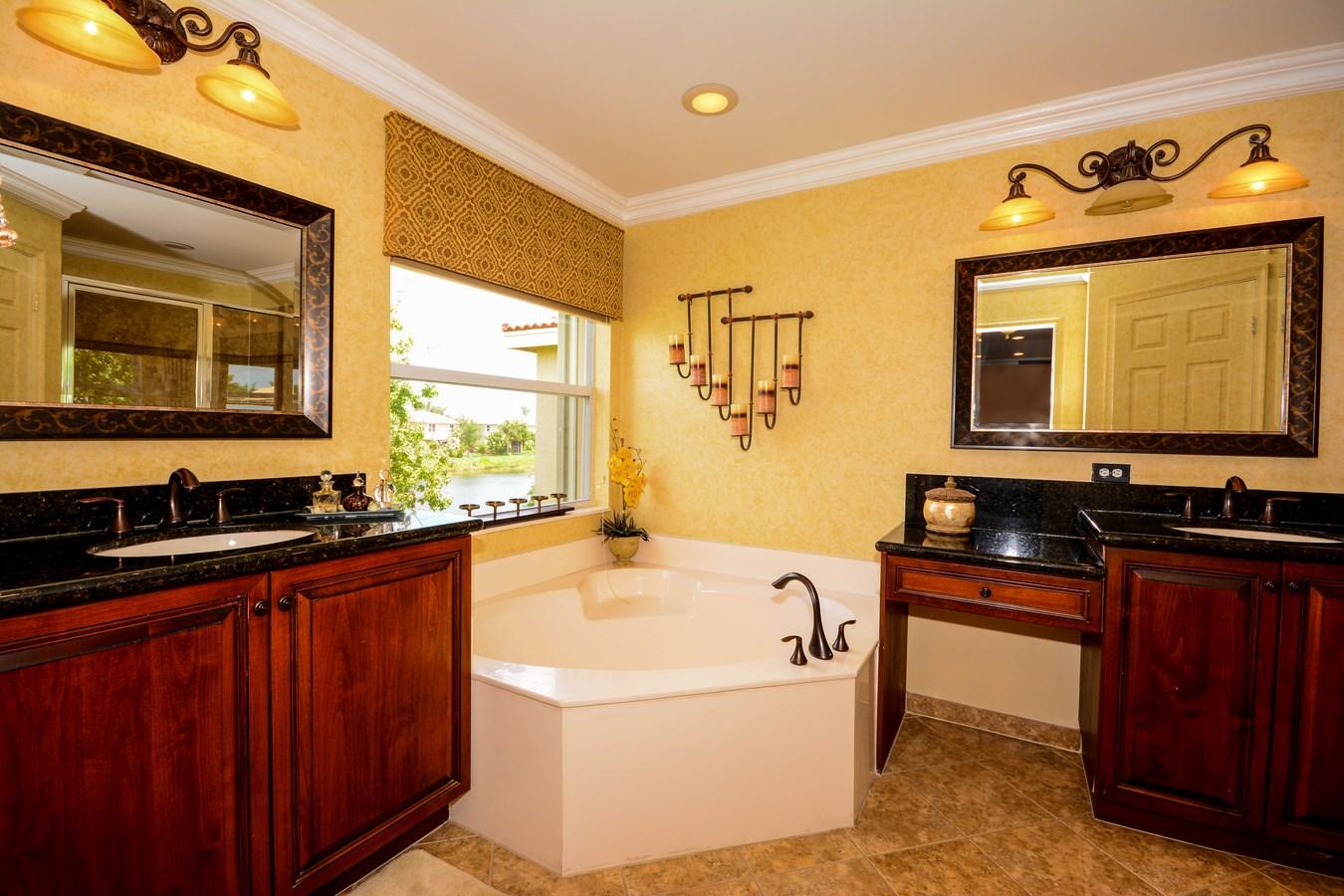 7939 Red Mahogany Road Boynton Beach, FL 33437 - Photo 14 of 37 Master Bath