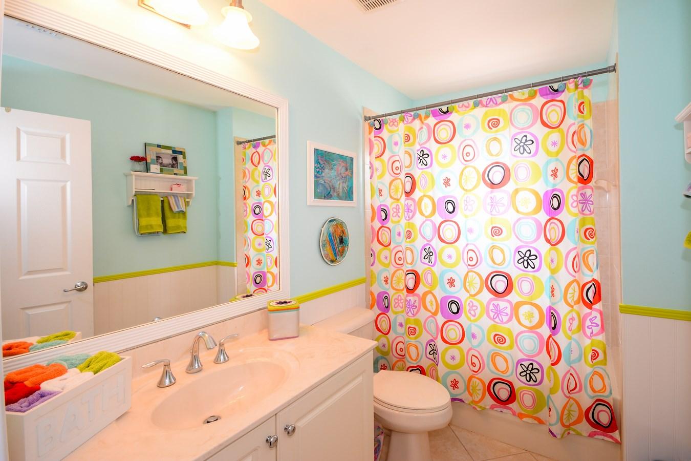 7939 Red Mahogany Road Boynton Beach, FL 33437 - Photo 16 of 37 Bath