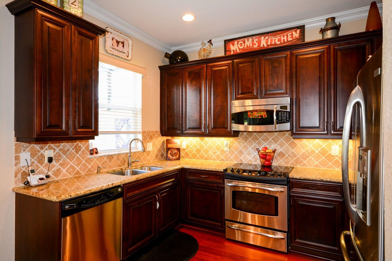 7939 Red Mahogany Road Boynton Beach, FL 33437 - Photo 5 of 37 Chef's Kitchen