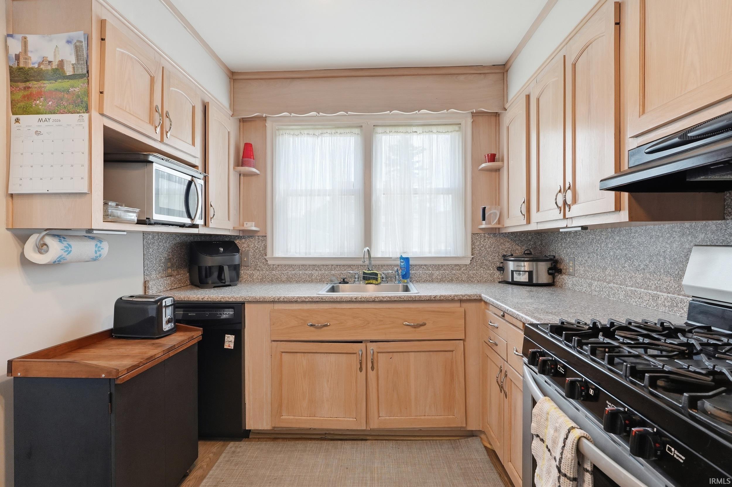 323 Field Street Fort Wayne, IN 46805 - Photo 14 of 46
