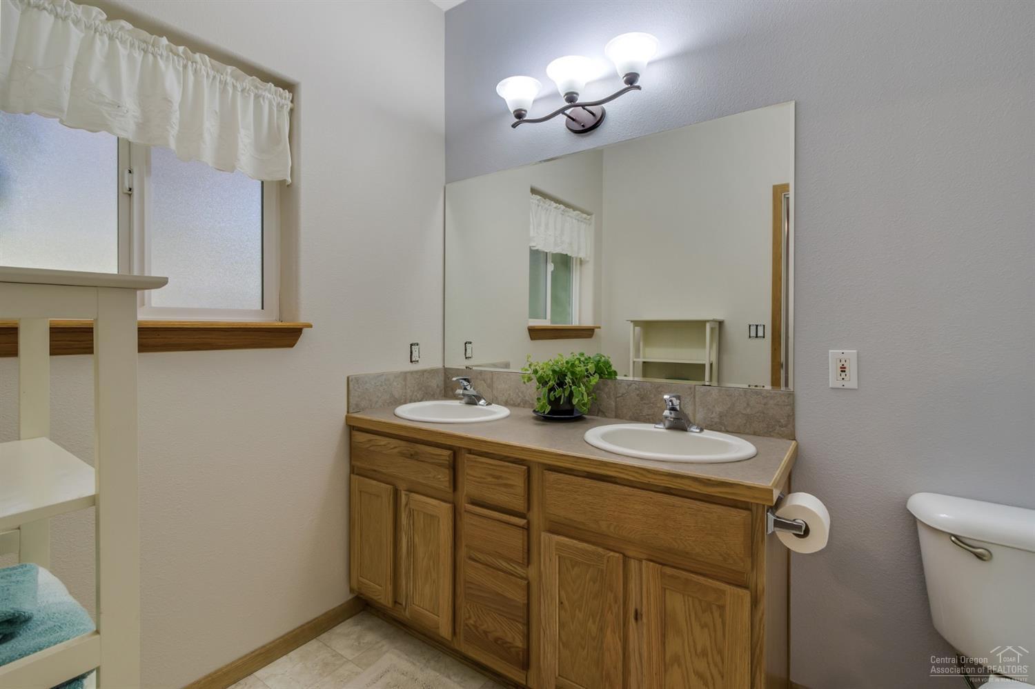 19382 Mohawk Road Bend, OR 97702 - Photo 17 of 25 Additional Photo