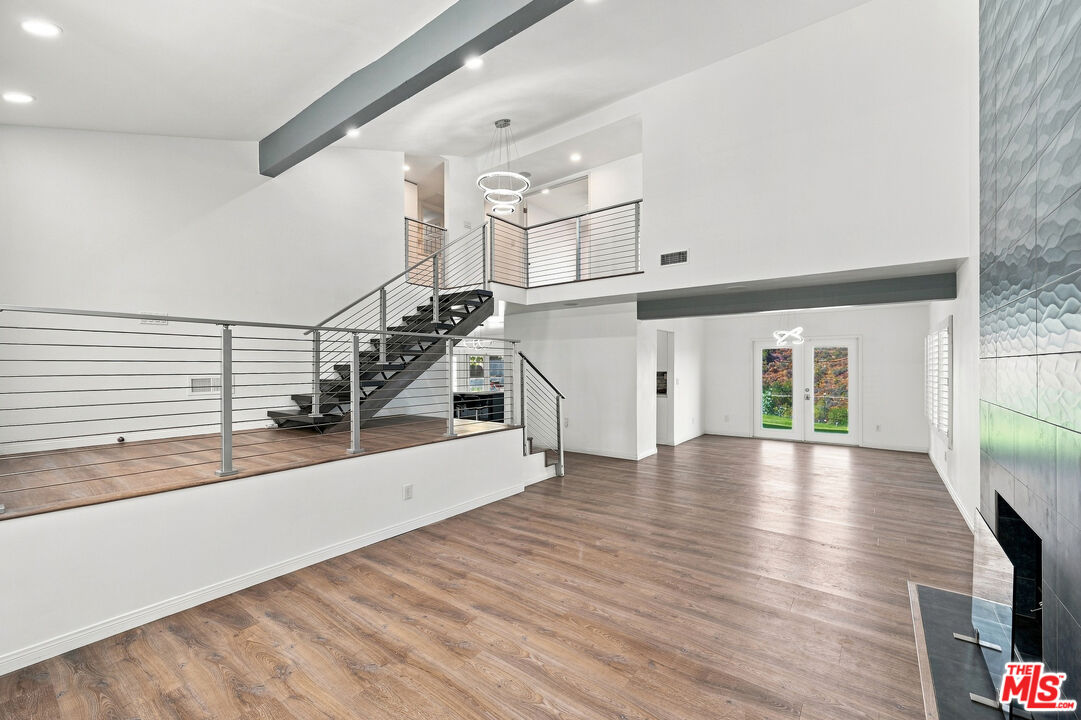4355 Chaumont Road Los Angeles, CA 91364 - Photo 6 of 51 Gallery Image 6