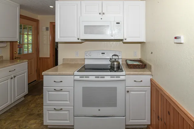 $550,000 | 518 Bridgton Road, Harrison, ME 04040