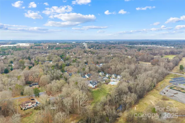 $320,000 | 1002 Kenilworth Court Northwest, Concord, NC 28027